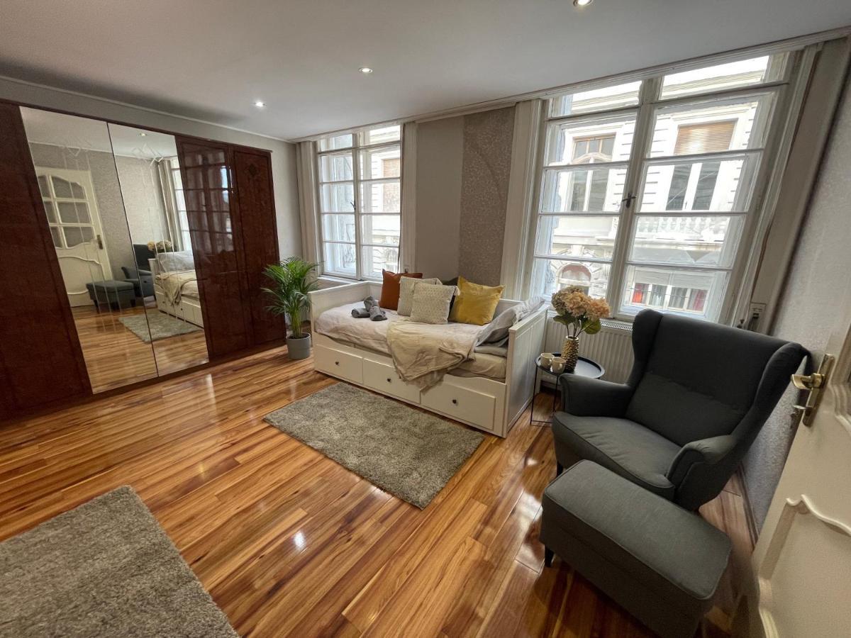 Vintage Home In The Heart Of The City Βουδαπέστη Εξωτερικό φωτογραφία